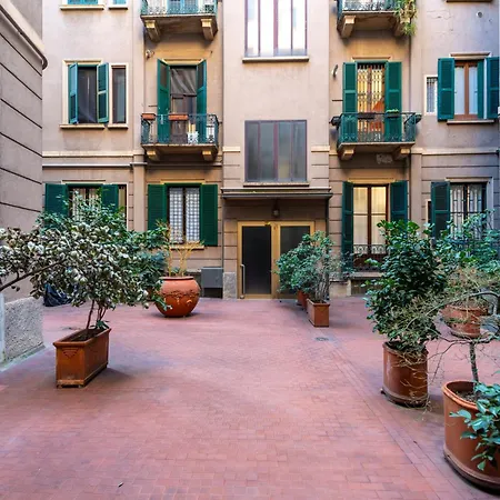 Magenta 45 Fashion And Movida In The Heart Of Downtown Apartment
